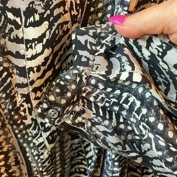 Joie Black/White 100% Silk Long Sleeve V-neck Blouse - Picture 5 of 12